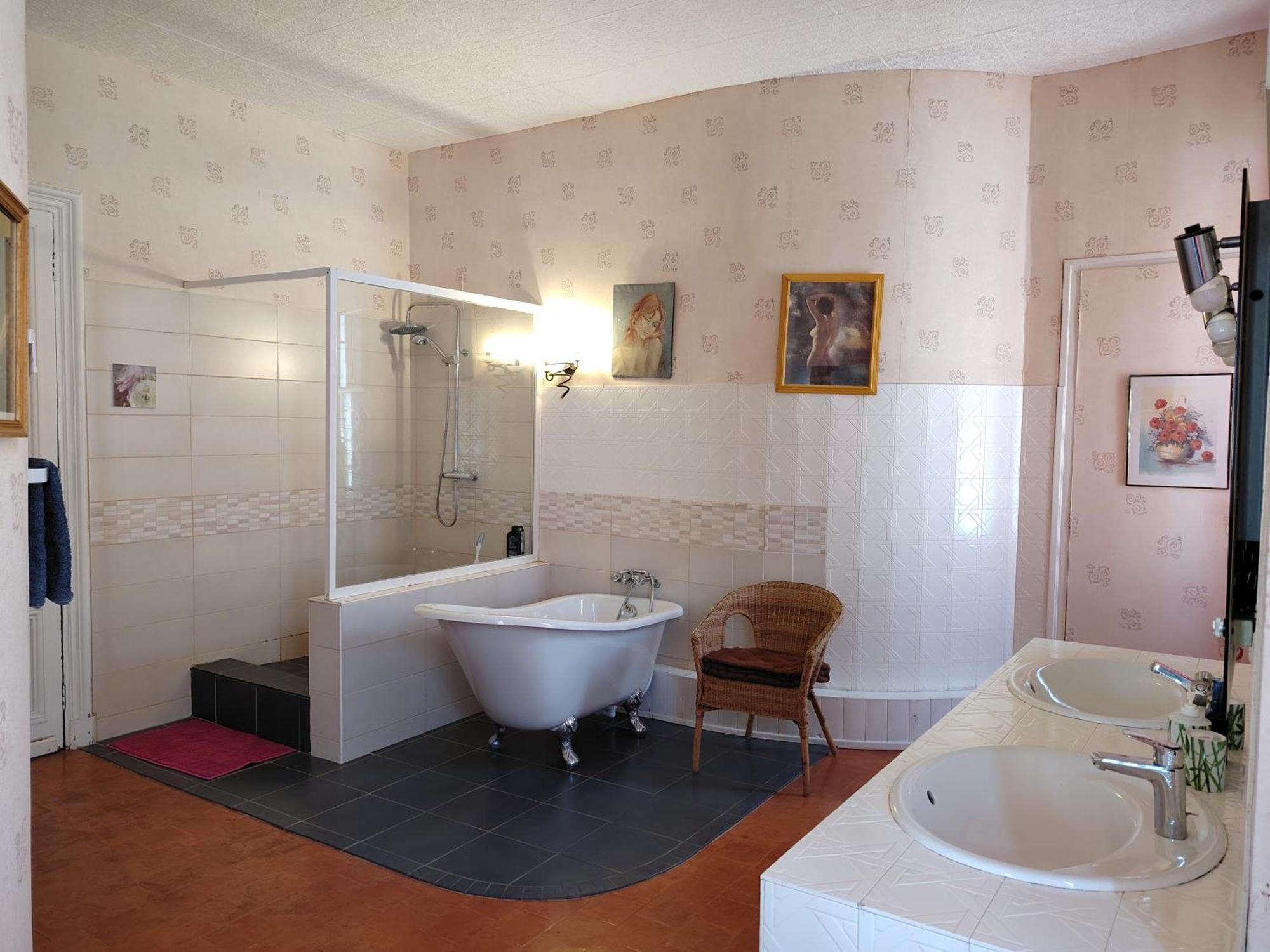 Les Volets Bleus Bed & Breakfast Salleles-d'Aude Luaran gambar